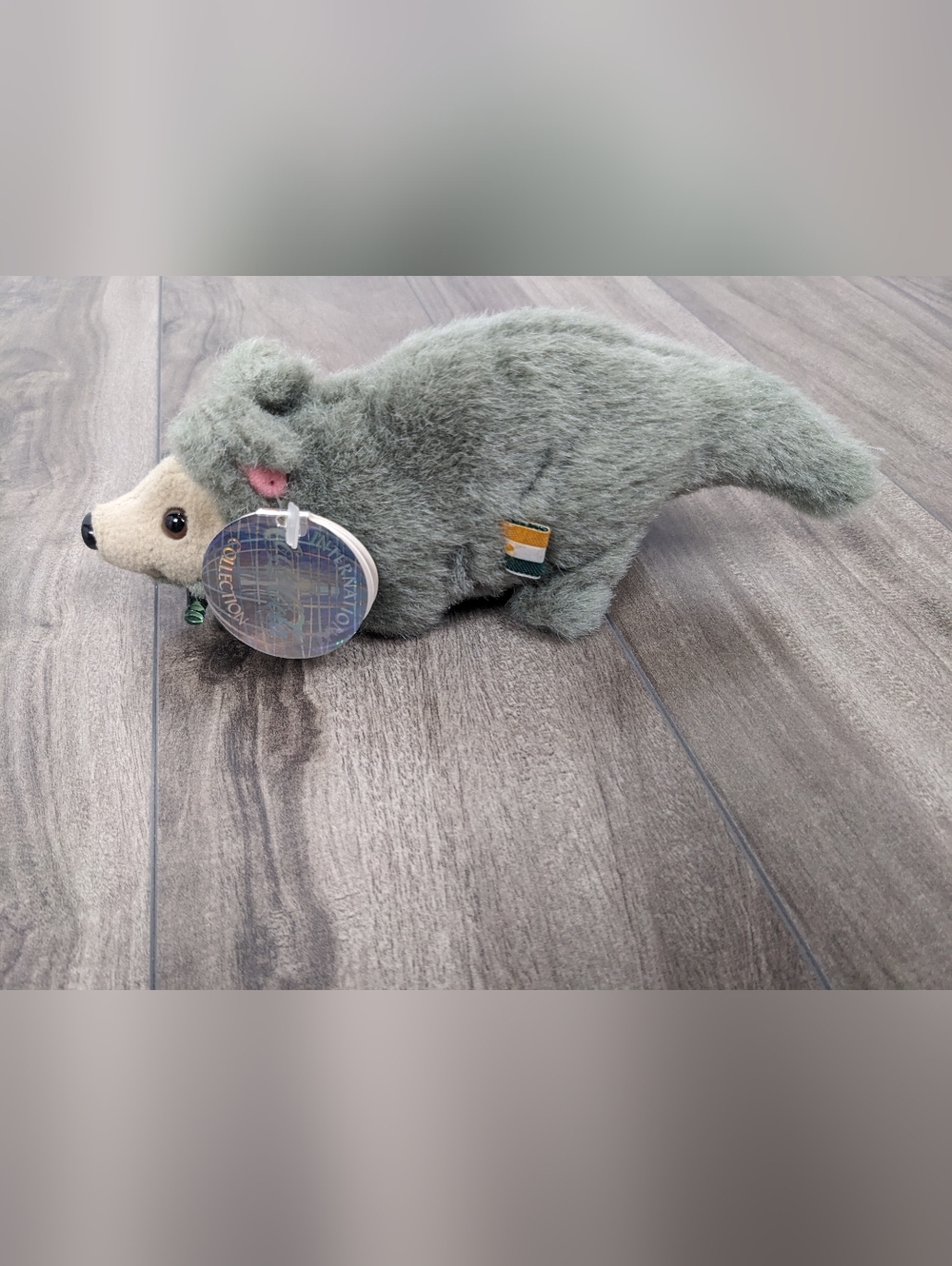Coca Cola Ardie Aardvark Bean Plush International Collection 1999